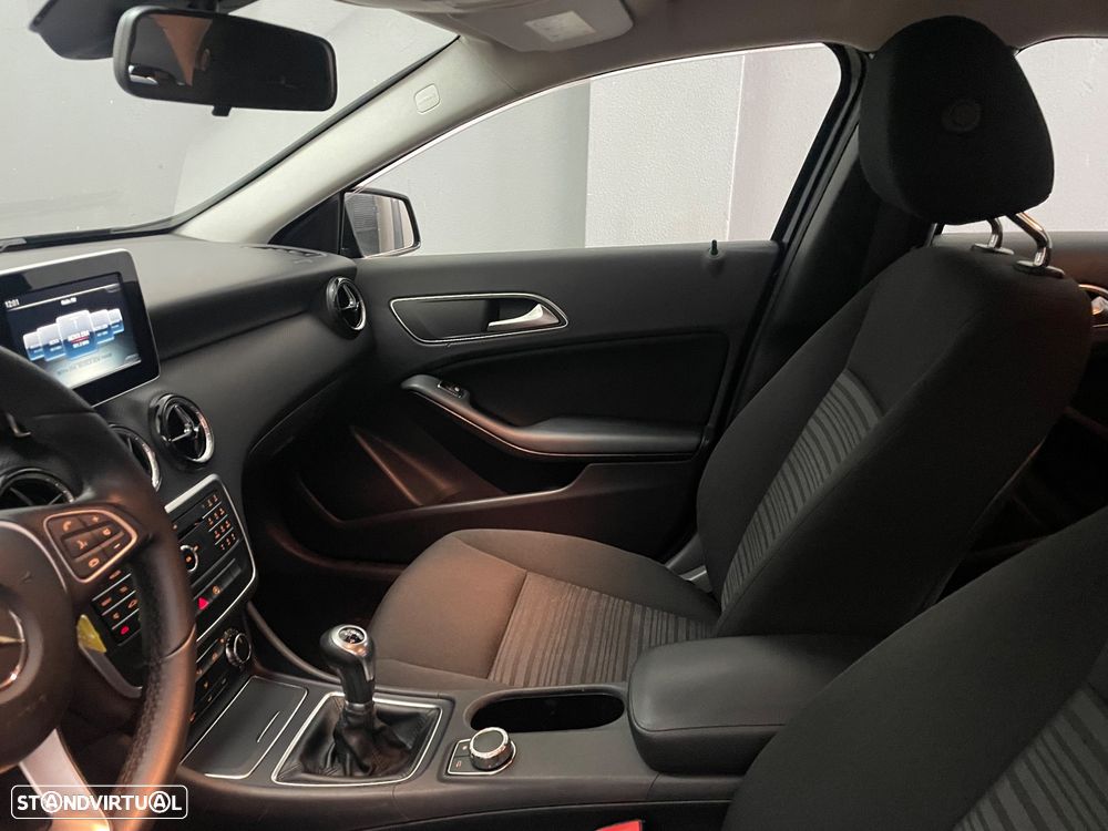 Mercedes-Benz A 180 d Activity Edition - 10