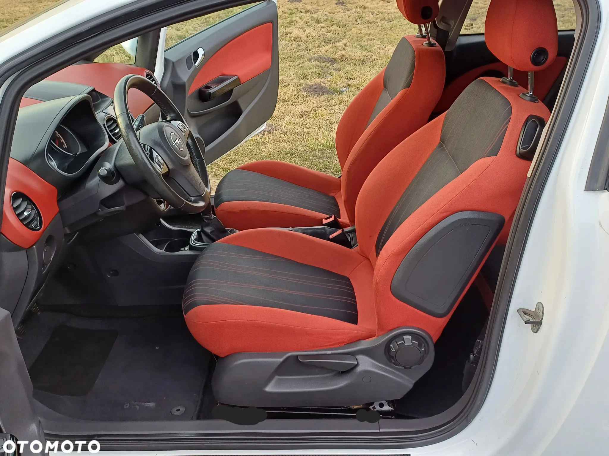 Opel Corsa 1.2 16V Cosmo - 15