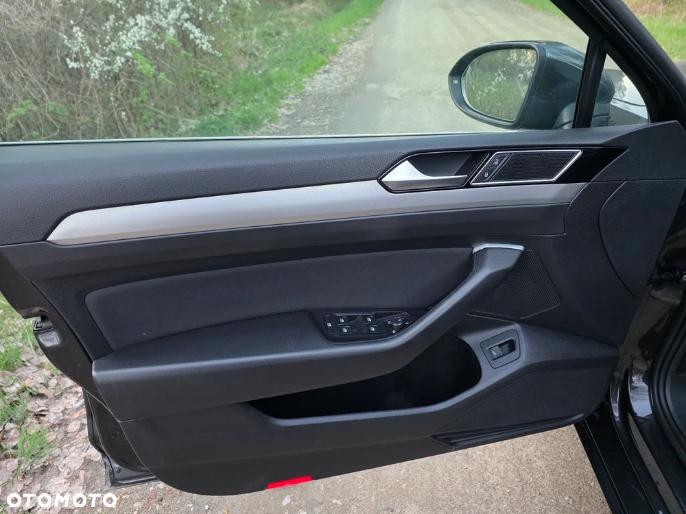 Volkswagen Passat 2.0 TDI BMT Comfortline DSG7 - 38