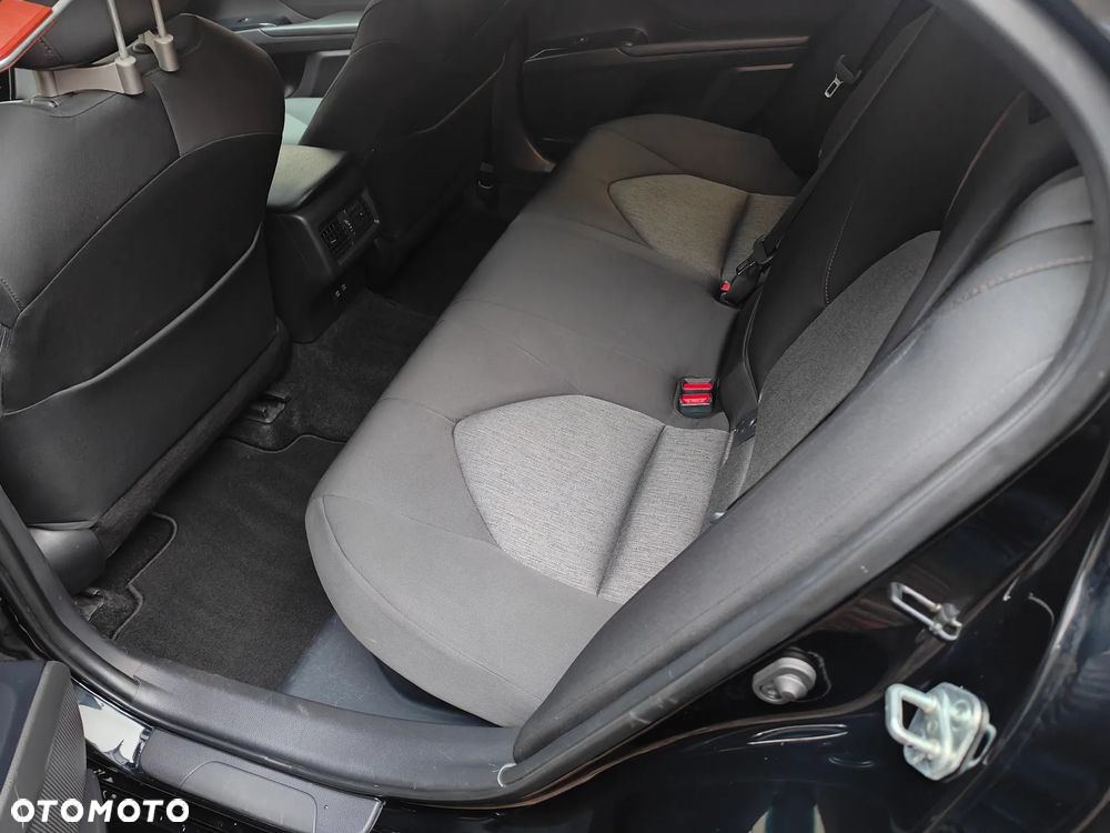 Toyota Camry 2.5 Hybrid Comfort CVT - 10