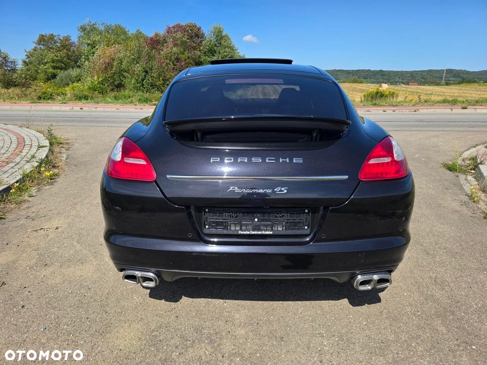 Porsche Panamera 4S PDK - 13