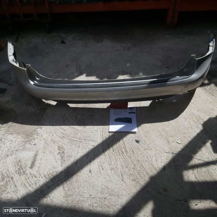 Para choques tras Ford Focus 2010 carrinha cinzento - 1