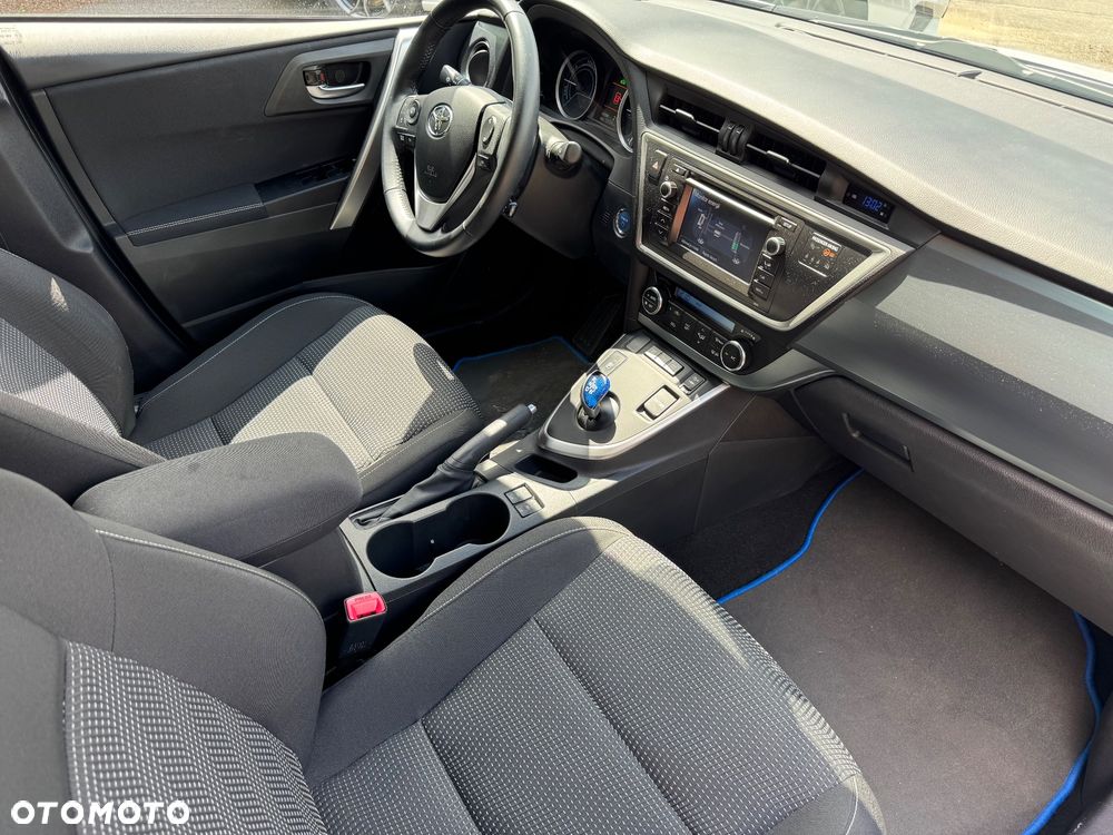 Toyota Auris - 10