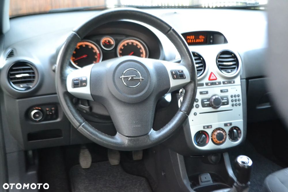 Opel Corsa 1.4 Cosmo - 14