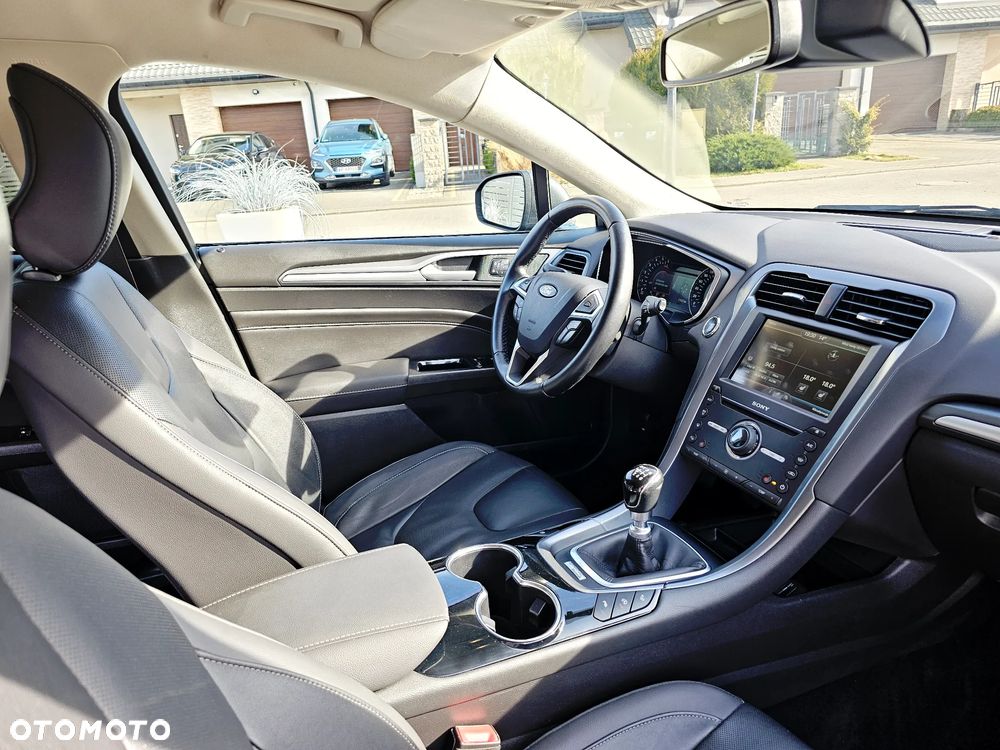 Ford Mondeo SW 1.6 TDCi ECOnetic S&S Titanium - 30
