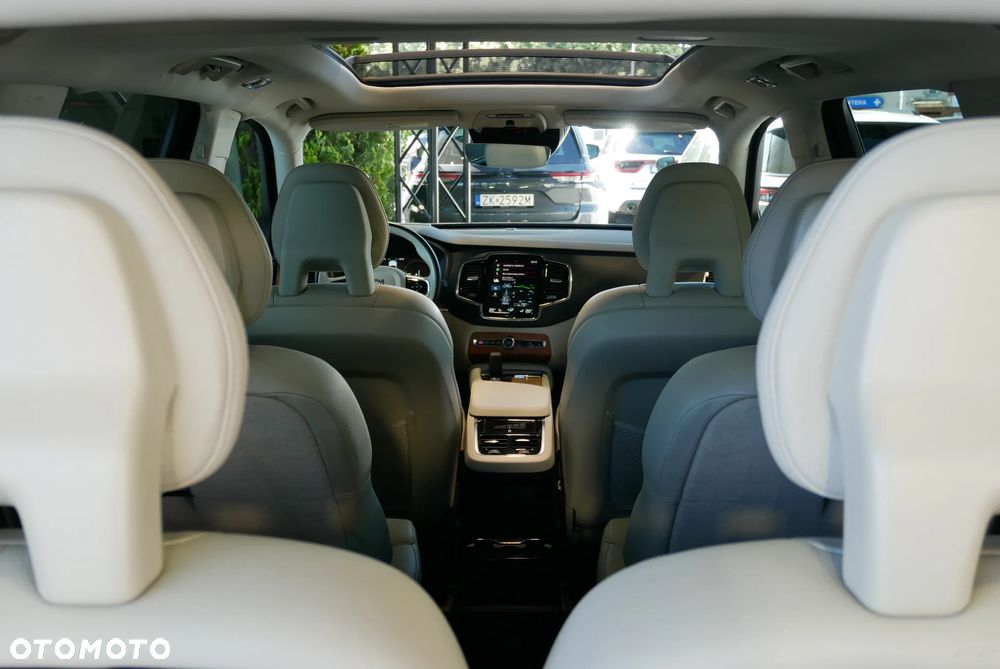 Volvo XC 90 T8 AWD Plug-In Hybrid Inscription 6os - 32
