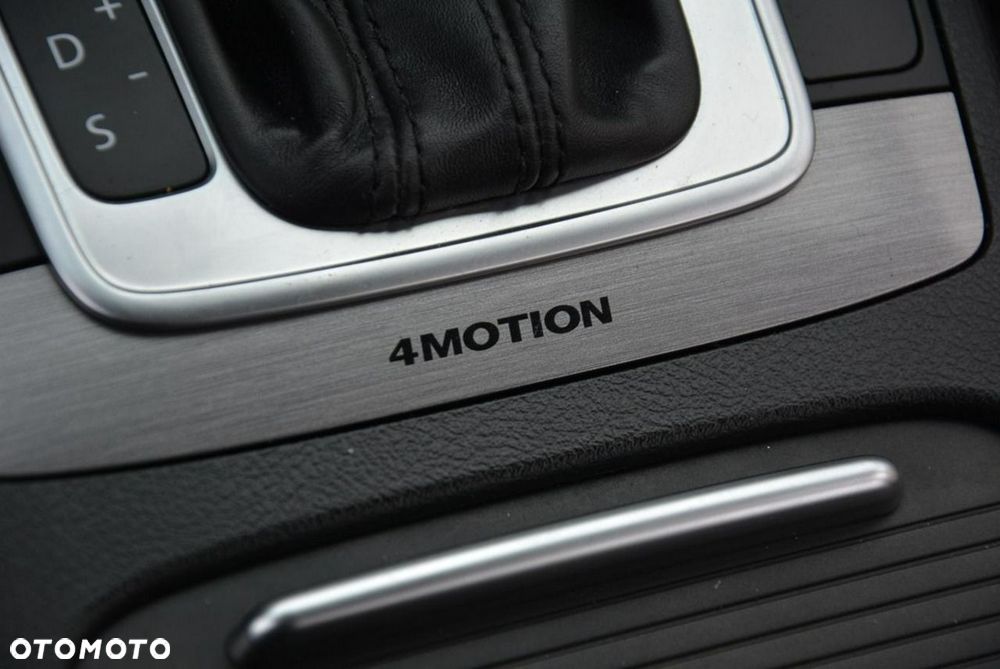Volkswagen Passat - 29
