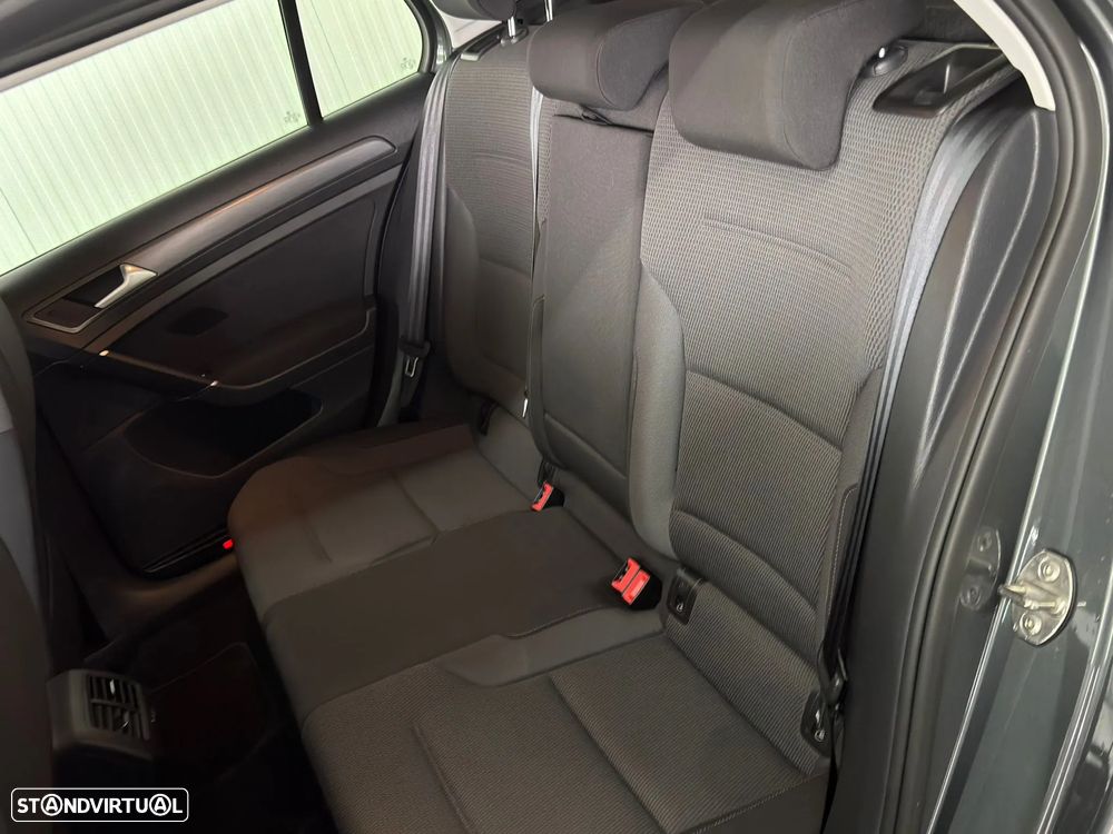 VW Golf 1.0 TSI Confortline - 17