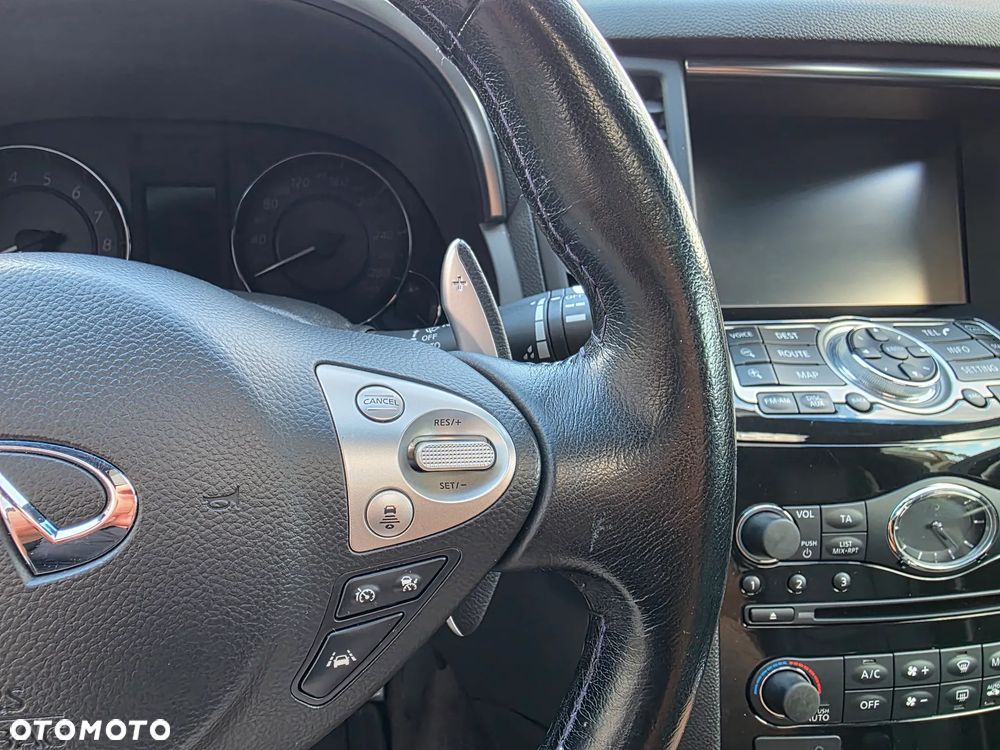 Infiniti QX70 3.7 S Premium EU6 - 22