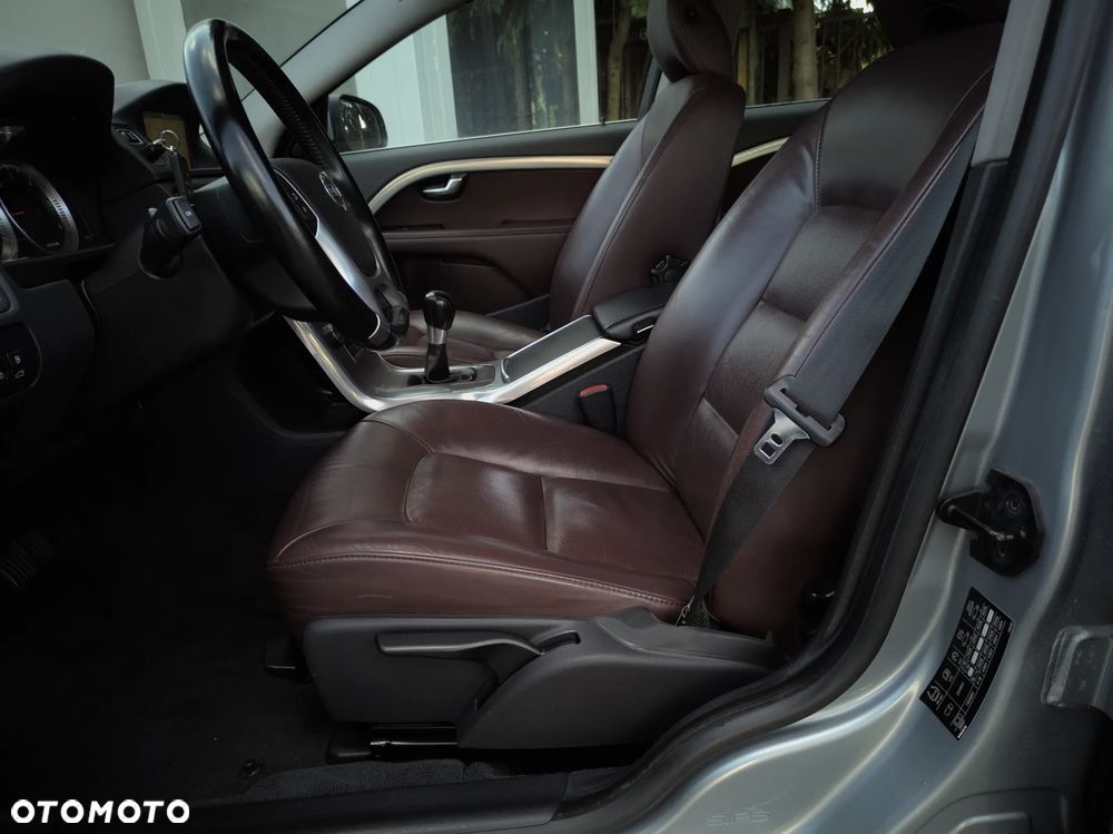 Volvo V70 D4 Momentum - 8