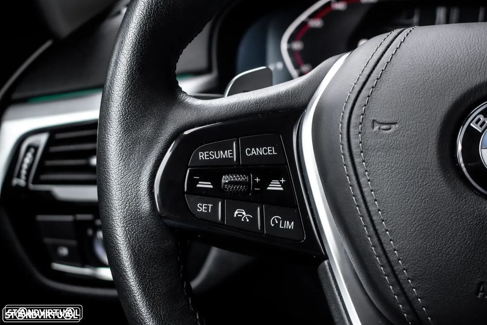 BMW 520 d Line Luxury Auto - 13