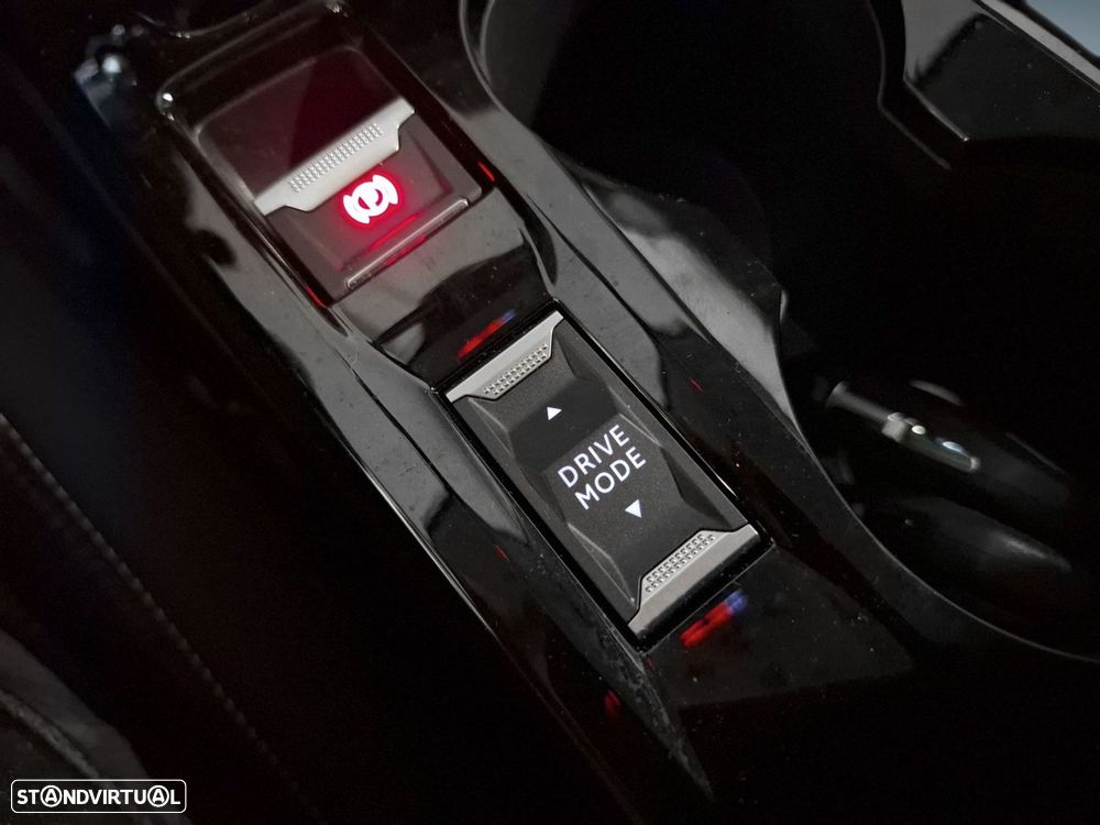 Peugeot e-208 51 kWh Allure - 18