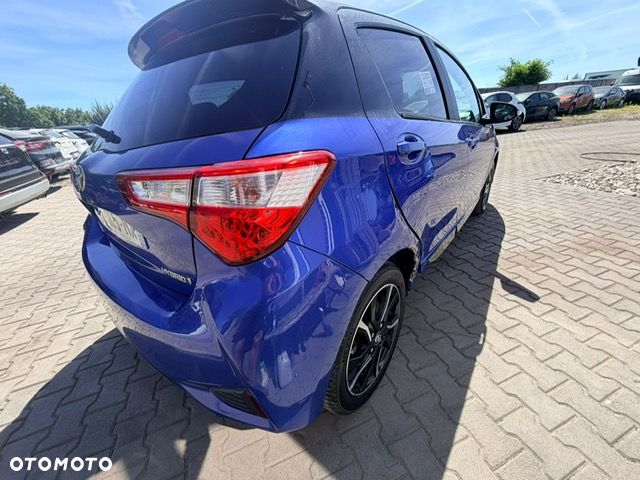 Toyota Yaris Hybrid 100 Selection Platinum - 7