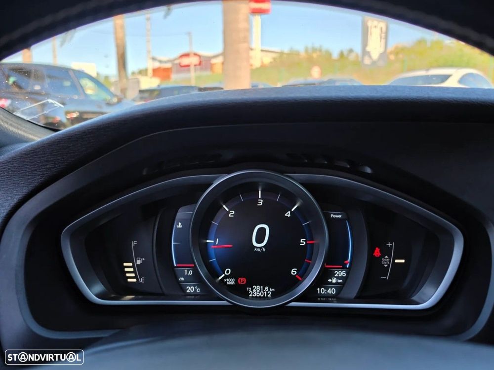 Volvo V40 1.6 D2 R-Design - 11