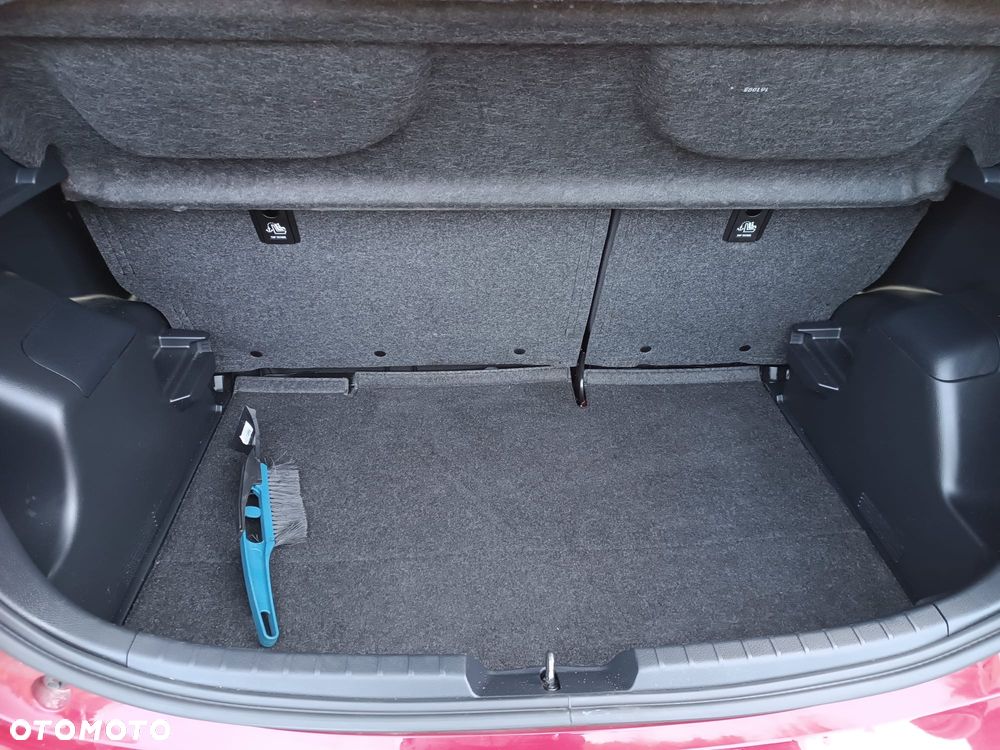 Toyota Yaris 1.5 Premium - 11