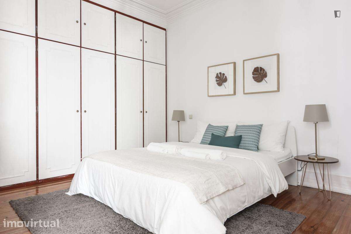 Quarto - localizado em Marquês de Pombal Lisbon - Grande imagem: 3/31