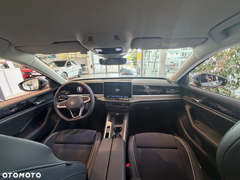 Volkswagen Passat - 4