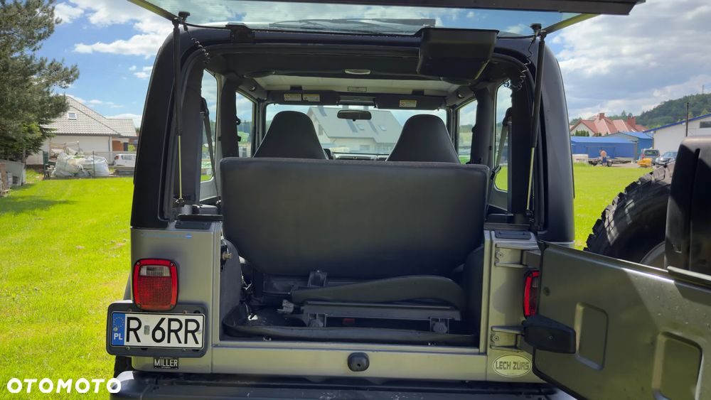 Jeep Wrangler 4.0 - 10