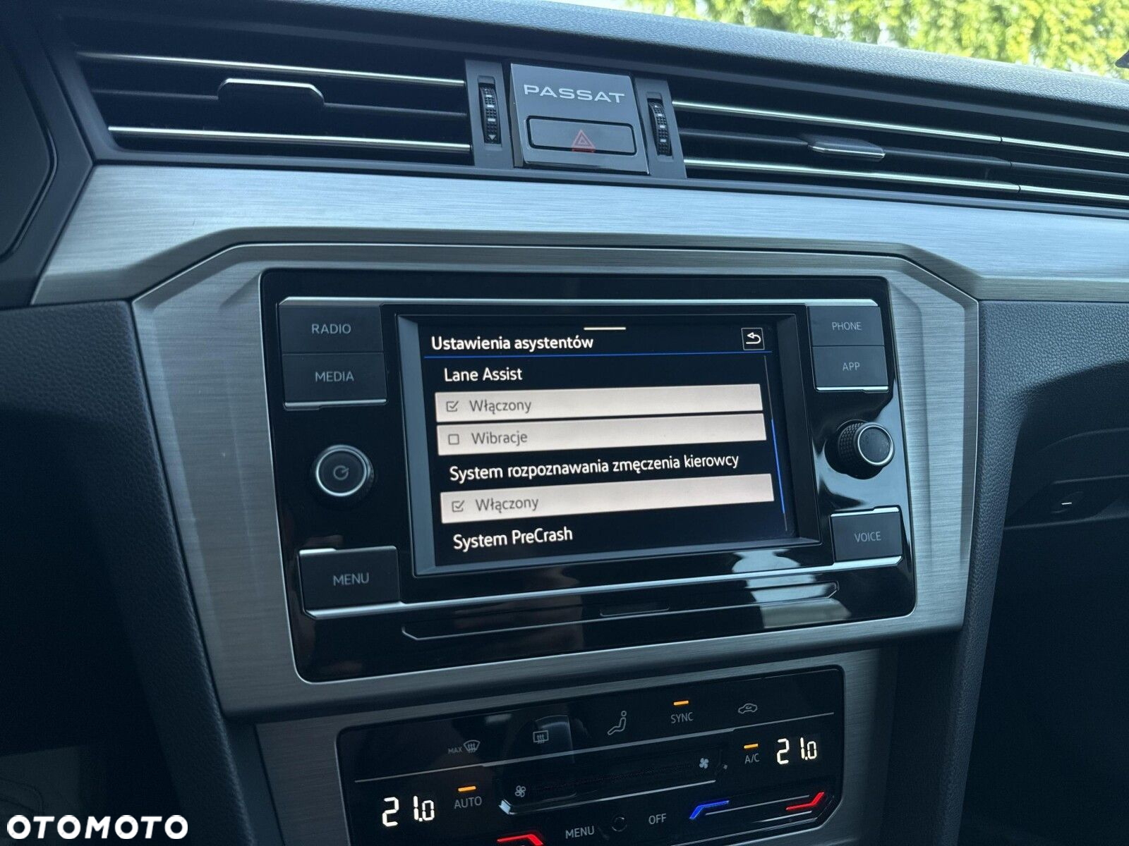 Volkswagen Passat - 23