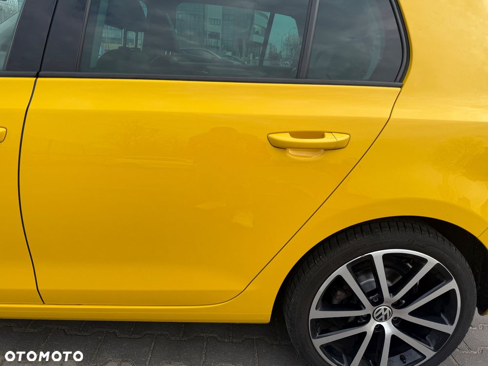Volkswagen Golf 2.0 TDI DPF DSG Highline - 23