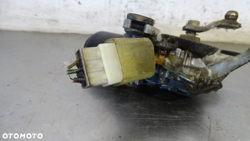 SILNICZEK WYCIERACZEK PRZÓD SUBARU FORESTER I 2.0 - 3