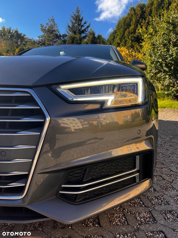 Audi A4 - 1