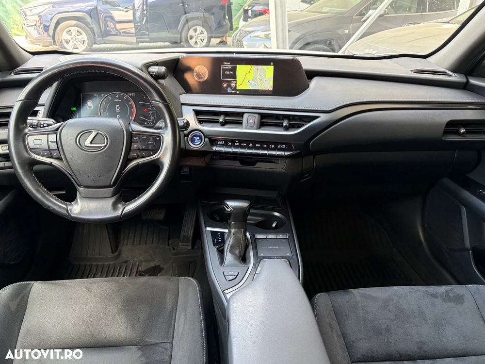 Lexus UX 250h Business Edition - 7