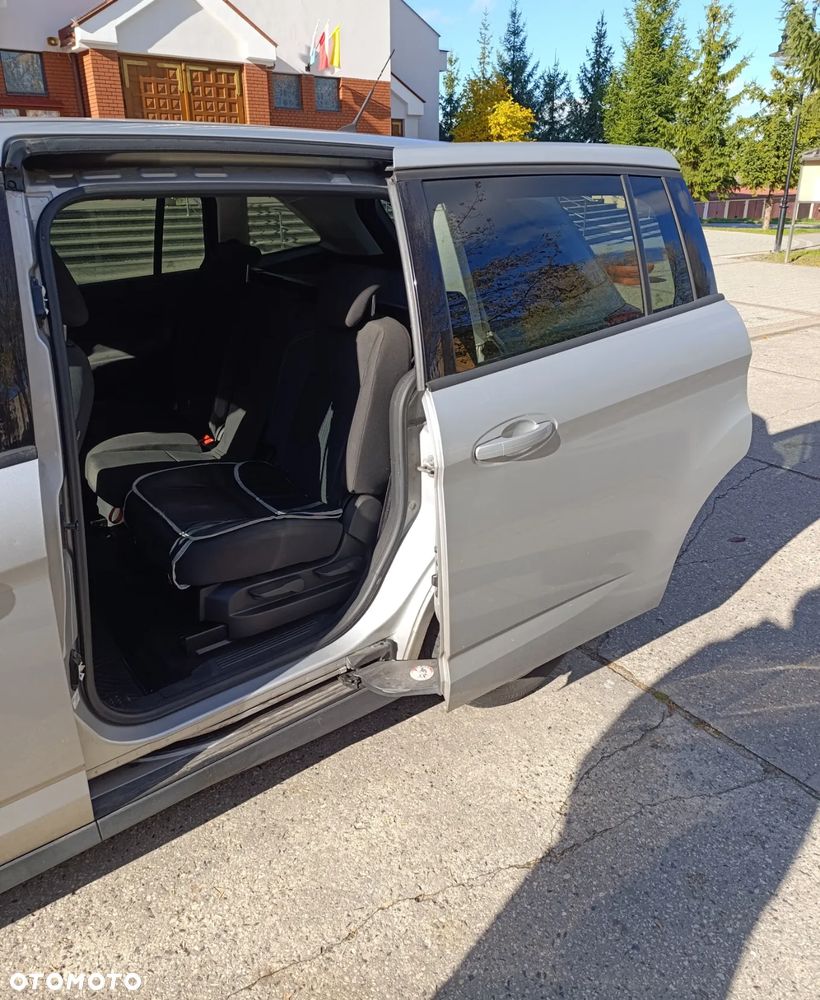 Ford Grand C-MAX - 8