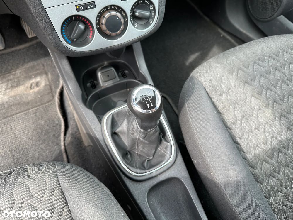 Opel Corsa - 13