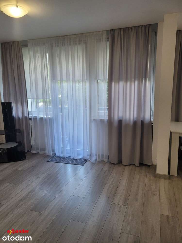 Kawalerka z pięknym balkonem I piętro
