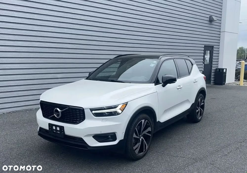 Volvo XC 40 T5 AWD Geartronic R-Design - 1