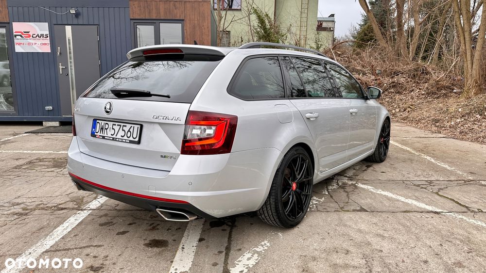 Skoda Octavia 2.0 TDI DSG RS - 6