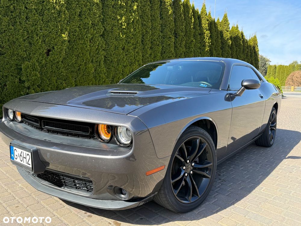 Dodge Challenger - 32