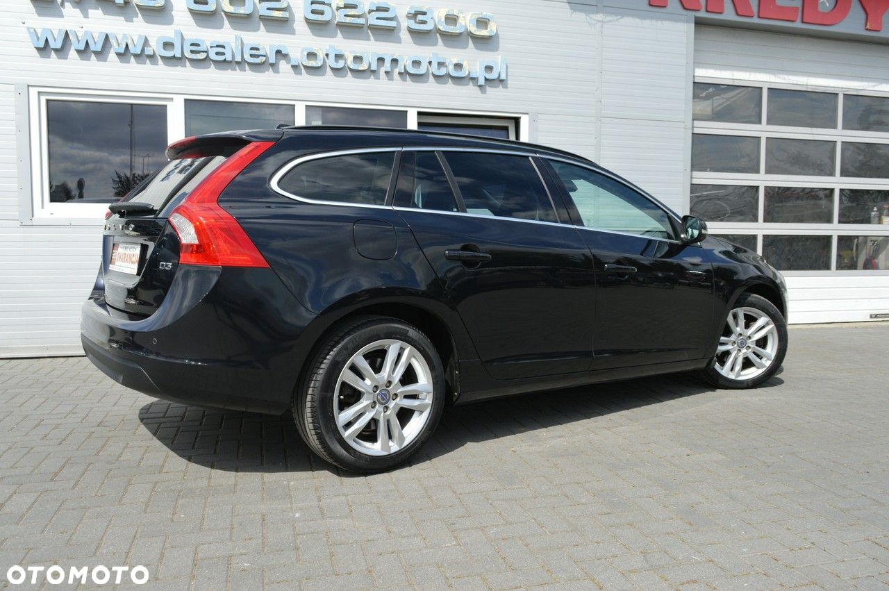Volvo V60 D3 Momentum - 14