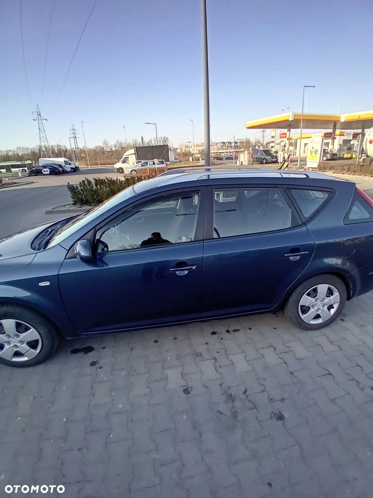 Kia Ceed 1.6 CVVT ISG Spirit - 3