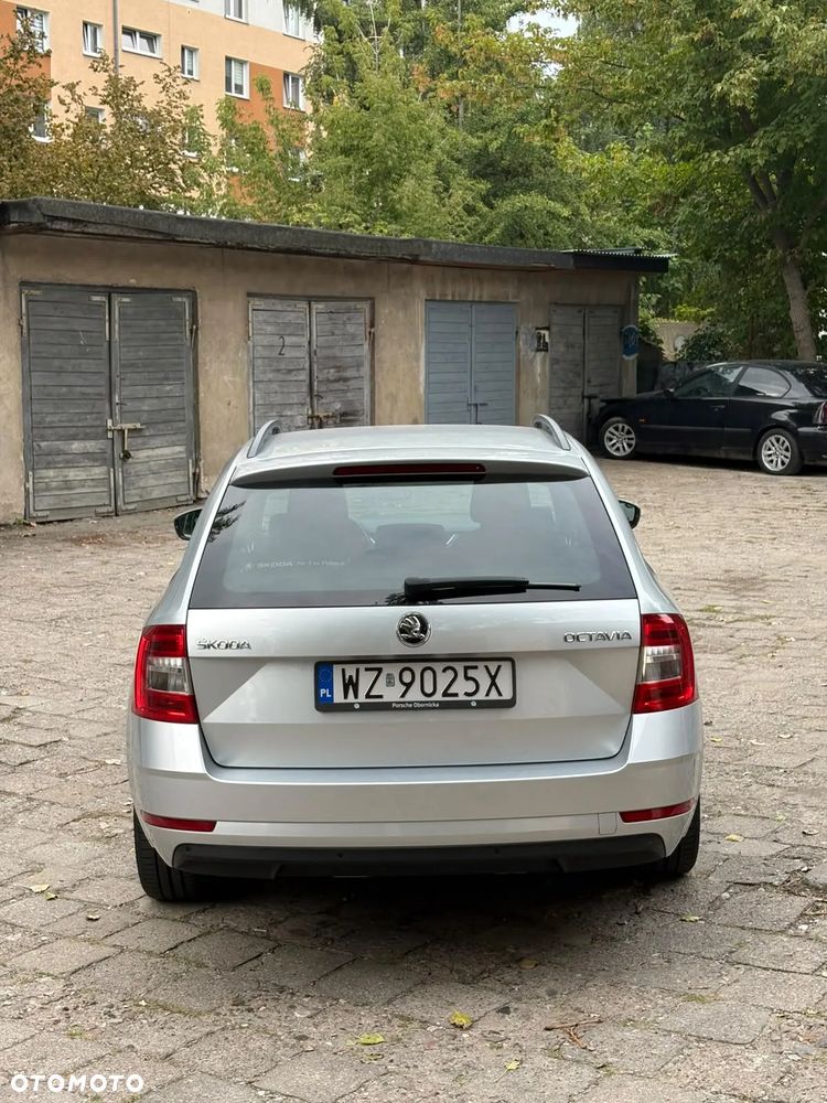 Skoda Octavia 1.6 TDI Style DSG - 3