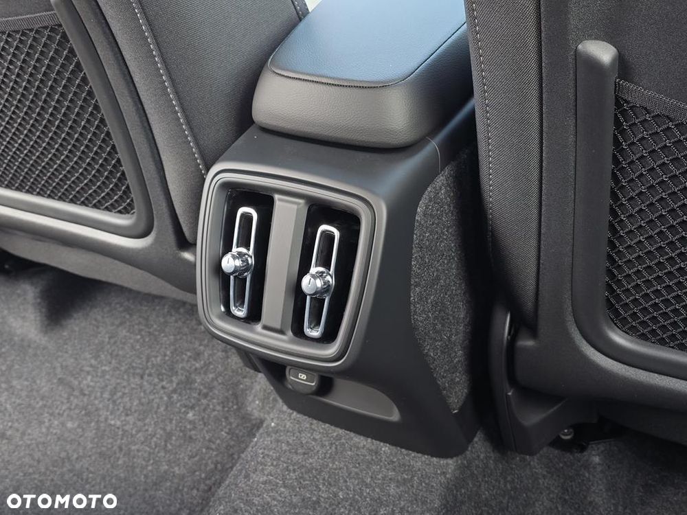 Volvo XC 40 B3 Core - 7