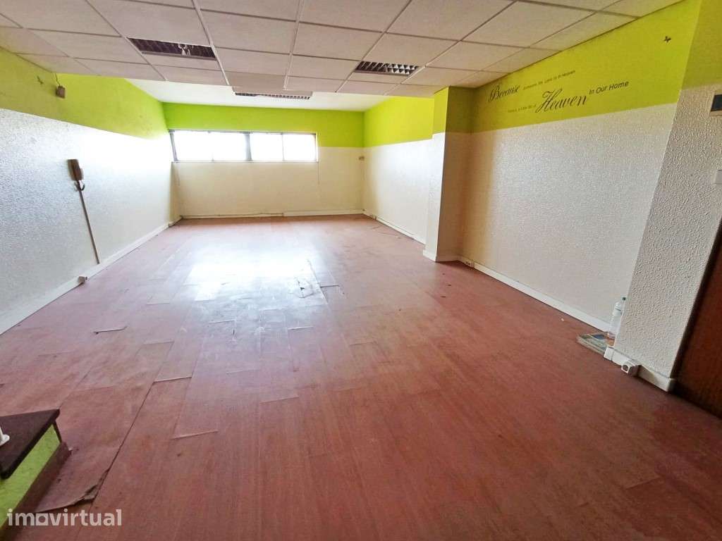Loja para investimento em São Romão do Coronado - Grande imagem: 3/4