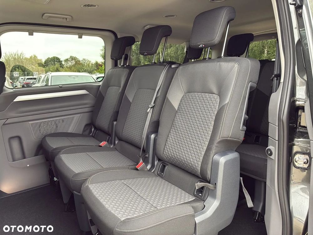 Volkswagen Caravelle - 18