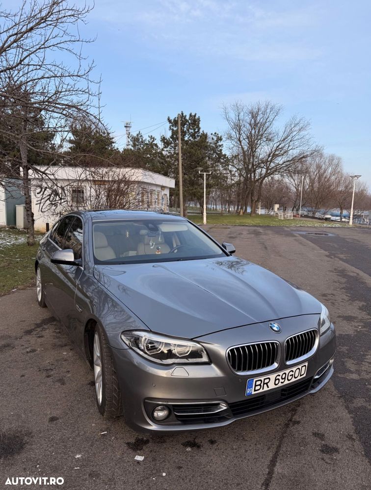 BMW Seria 5 525d xDrive AT - 2