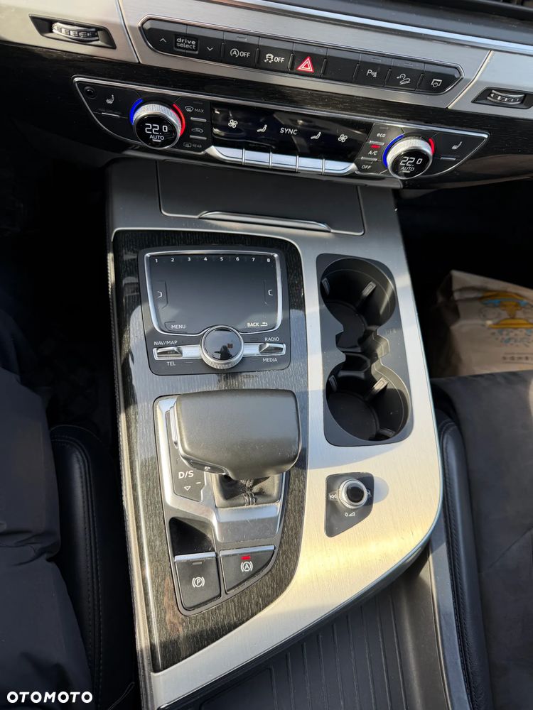 Audi Q7 - 15