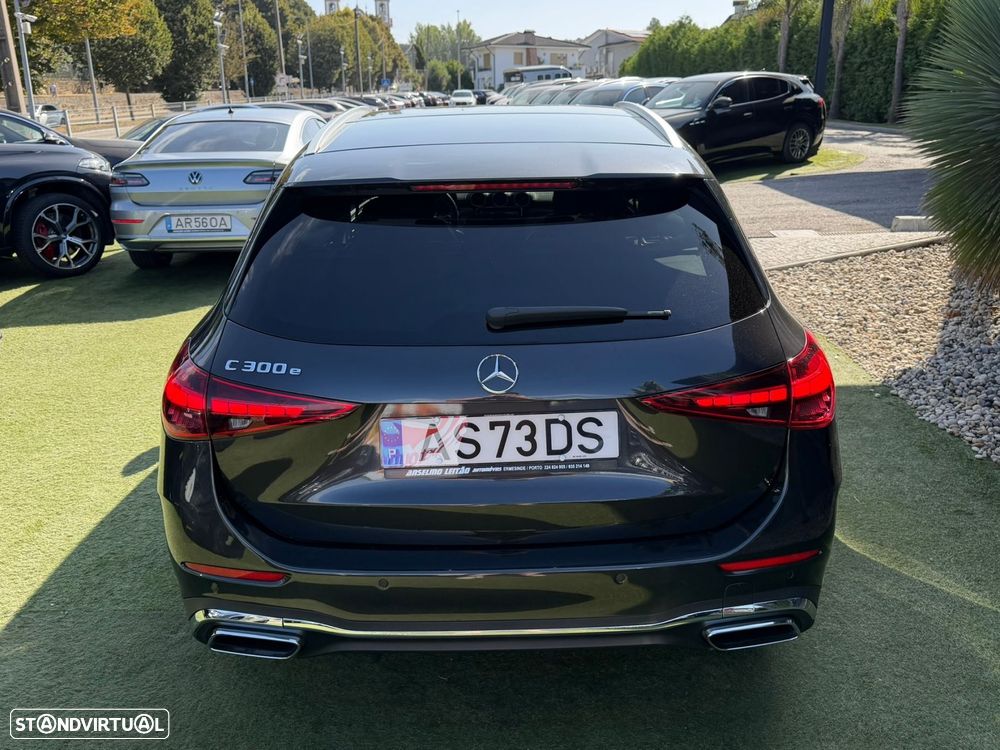 Mercedes-Benz C 300 e AMG Line - 12