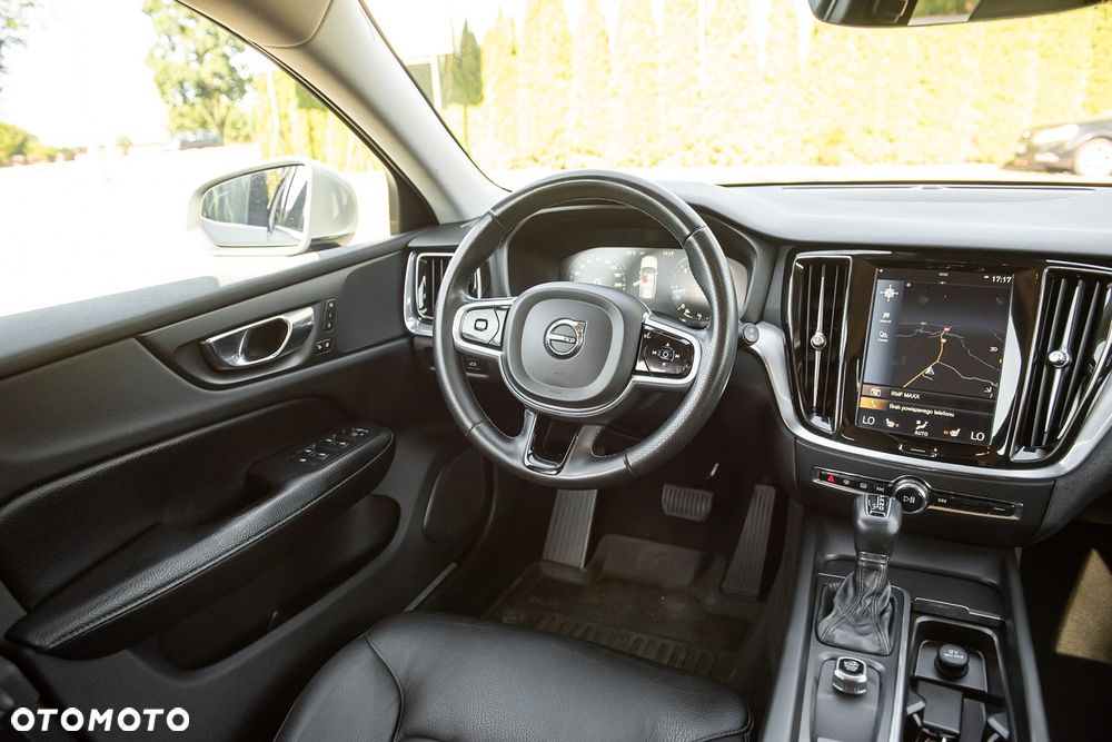 Volvo V60 D4 AWD Geartronic Momentum - 28