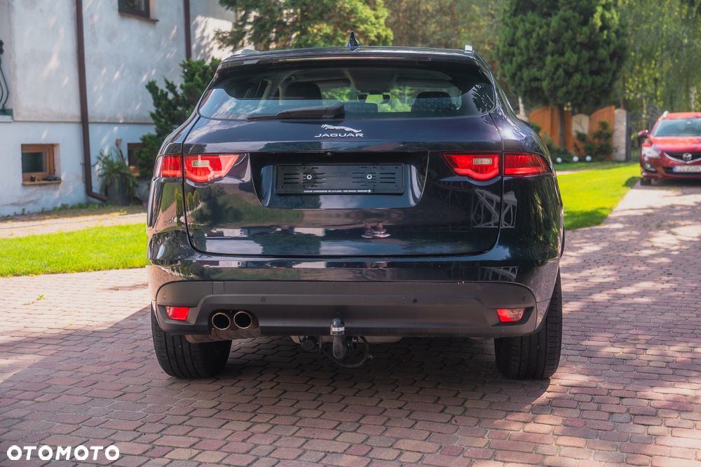 Jaguar F-Pace 2.0 i4D AWD R-Sport - 26