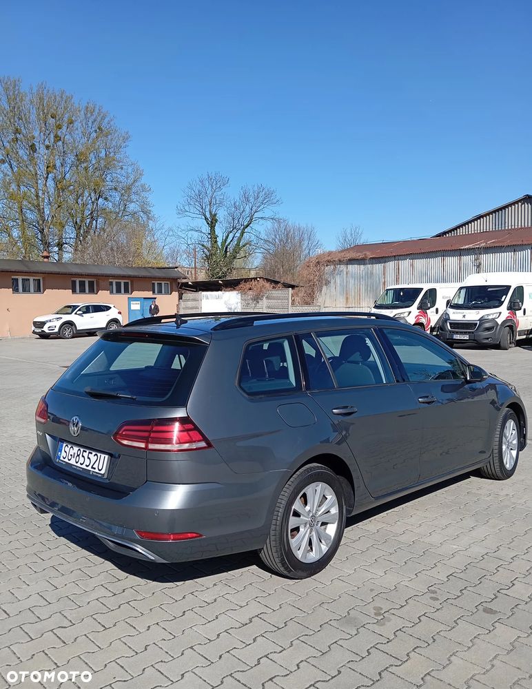 Volkswagen Golf - 3