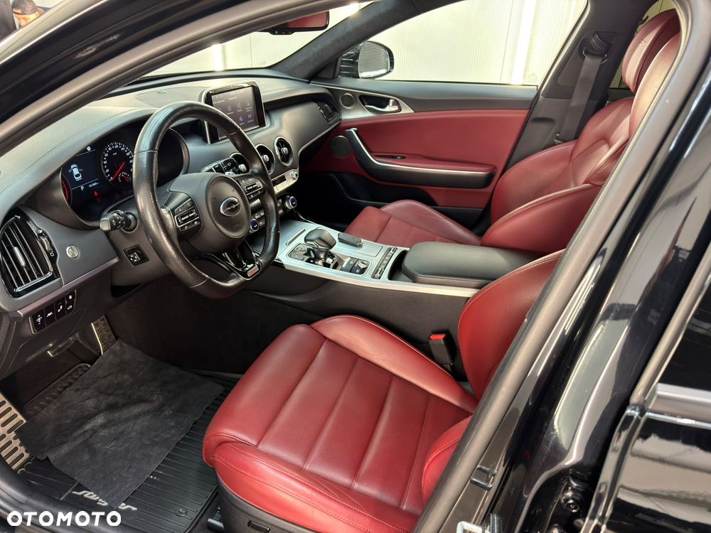 Kia Stinger 3.3 T-GDI V6 GT AWD - 22