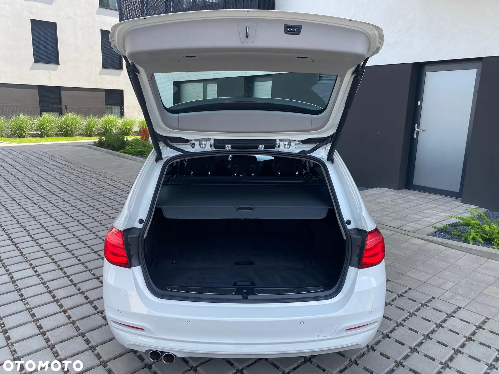 BMW Seria 3 320d Luxury Line - 17