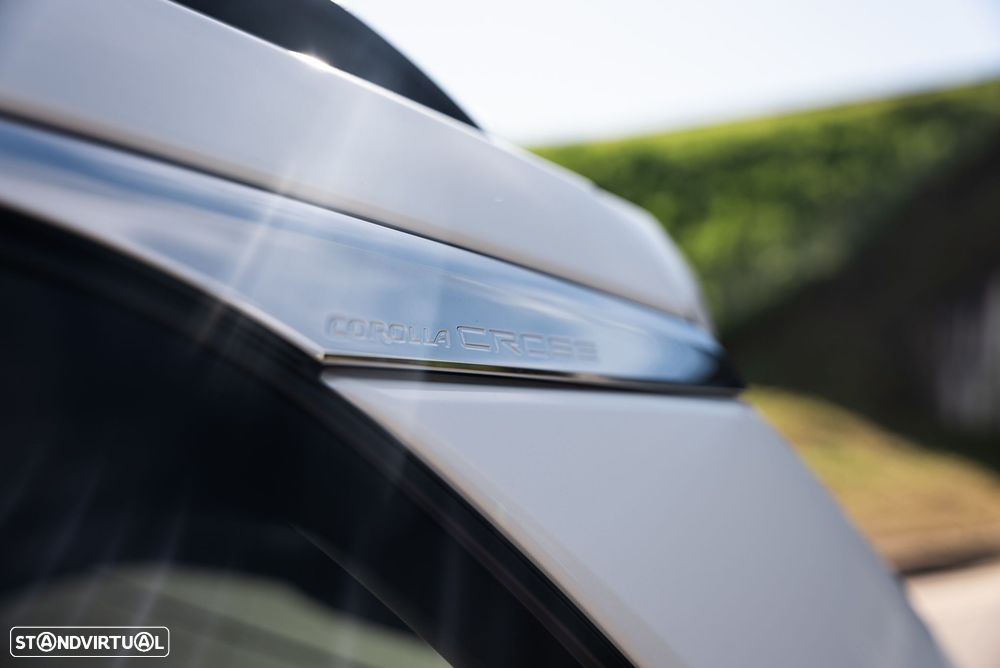 Toyota Corolla Cross 1.8 Hybrid Luxury - 29