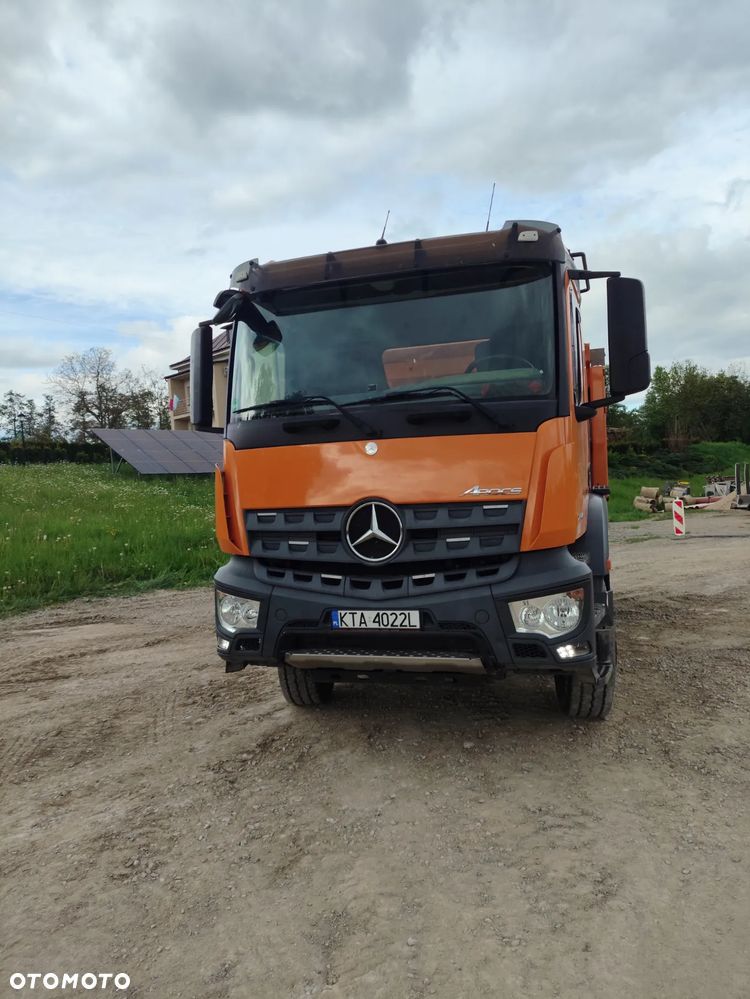 Mercedes-Benz Arocs - 11