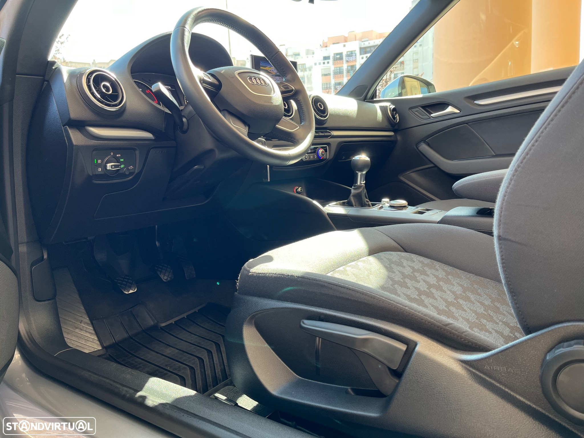 Audi A3 Cabrio 2.0 TDi Sport - 35